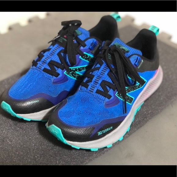 New Balance Women's Dynasoft Nitrel V4 Running Trainers - Picture 1 of 5